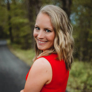 Meet your Posher, Adeena